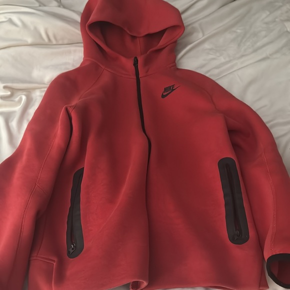 Red nike tech fleece hoodie - Picture 2 of 3